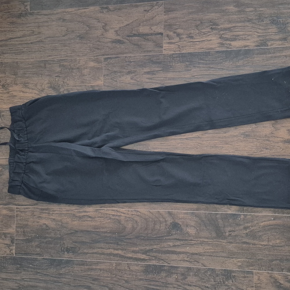 Lululemon On The Fly Pant Luxtreme  Tall 33"' Black. Size 4. EUC